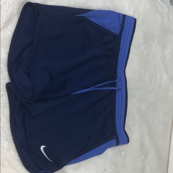 Nike Women’s Shorts - Picture 1 of 3